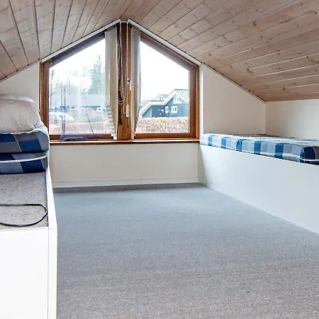 12 Person In Holiday home